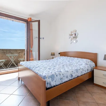 Guesthost - Beda House Apartamento *