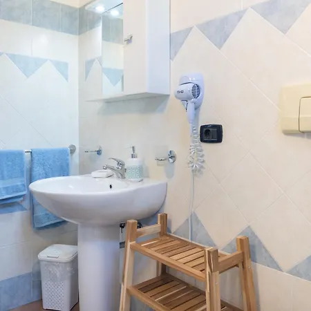 Guesthost - Beda House Apartamento *