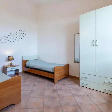 Guesthost - Beda House Apartament Porto Corallo