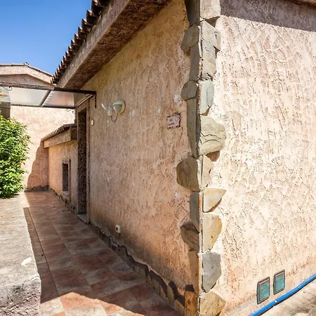 Guesthost - Beda House Porto Corallo