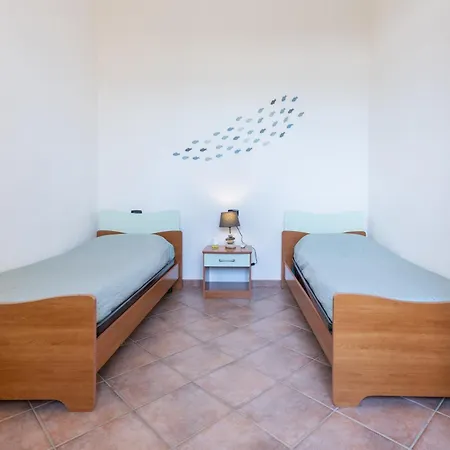 Guesthost - Beda House